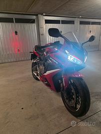 Honda cbr 650r 2021