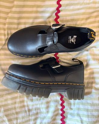 Dr. Martens Mary Jane 41