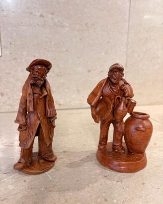 Coppia di Statuette Artigianali in Terracotta