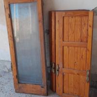 5  finestre usate, in legno.