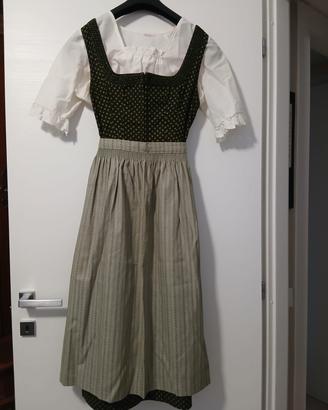 costume tipico tradizionale donna wenger