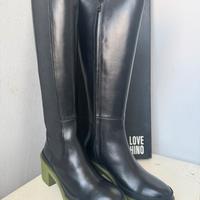 Stivale in pelle Love Moschino nuovo numero 36