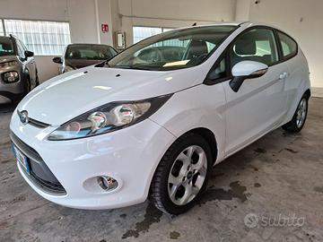 Ford Fiesta 1.2 3P. / DA NEOPATENTATI / CINGHIA FA
