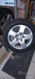 vendi 4 gomme invernali con  cerchio