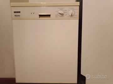 Lavastoviglie MIELE MAI USATA Turbothermic G579SC