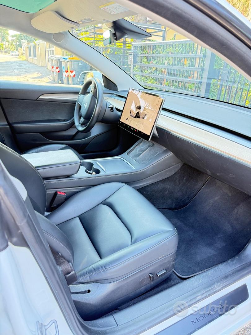 Tesla Model 3 2023 photo 4