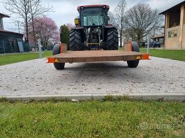 Rimorchio pianale multiuso