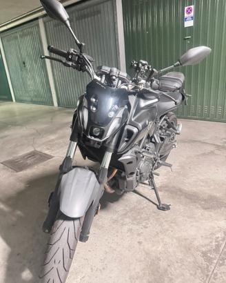 Yamaha MT07 2021 - 21.400 Km - Accessoriata