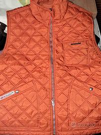 Giubbino smanicato Invicta color aragosta 