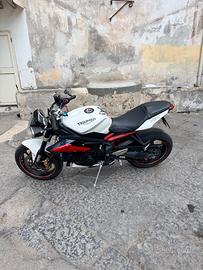 Triumph street triple 675