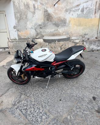 Triumph street triple 675