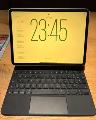 Ipad pro 3 generazione 128 GB WIFI 11" tastiera