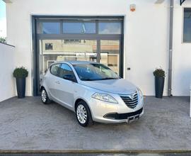 Lancia Ypsilon 1.2 51 Kw 5P - 2011