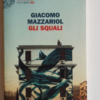 Gli squali di Giacomo Mazzariol