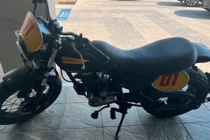 Moto scrambler Sky team