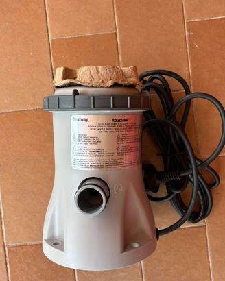 Pompa filtro Bestway Flowclear 1,249 l / h nuova