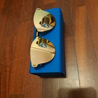 occhiali da sole color rosa 