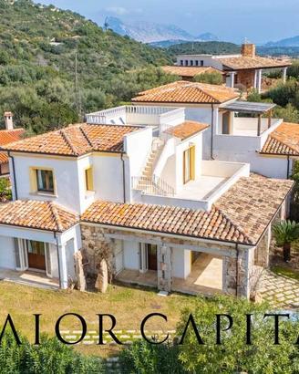 San Teodoro | Lu Fraili | Villa con solarium e vis