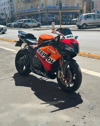 Honda CBR 1000 RR 2007 Repsol
