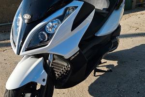 Kymco Downtown 300i - 2009
