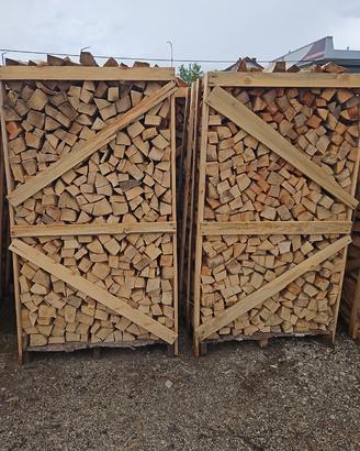 Legna da ardere in bancali nord Italia  24 bancali