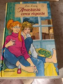 Anastasia  cerc risposte