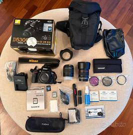 Nikon D5300 e accessori.