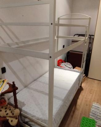 LETTO A CASTELLO IN FERRO VERNICIATO BIANCO