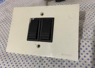 Pulsanti bticino 18017 deviatore domino 3140