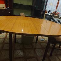 tavolo rotondo che diventa ovale