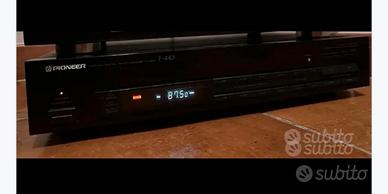 Radio pioneer F443