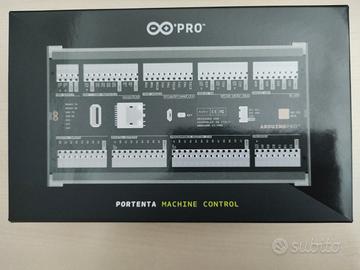 Scheda Arduino Portenta Machine Control