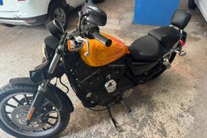 Harley-Davidson Sportster 883