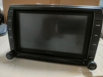PioneerAVIC-EVO1-DT2-C-GRmonitor con Apple CarPl