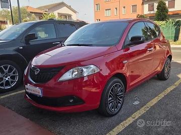 Lancia Ypsilon 1.0 FireFly 5 porte S&S Hybrid Plat