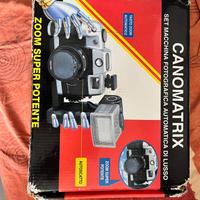 Macchina fotografica con rullino