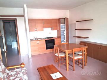 Assemini adiacente c.so Africa bilocale arredato