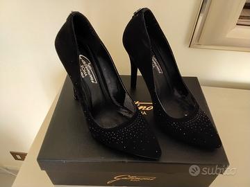 Scarpe da Donna nere con tacco