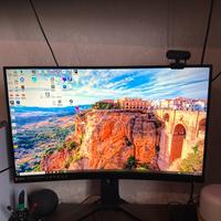 Monitor, mouse e tastiera da gaming