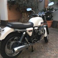 Moto Guzzi V7 - 2010