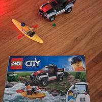 furgoncino e canoa d'avventura lego city 60240