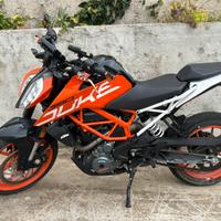 KTM DUKE 390