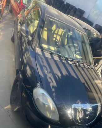 Lancia Ypsilon