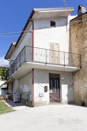 Vendita casa indipendente 3 piani
