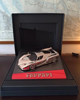 Titolo annuncio: La Ferrari diventa scultura.