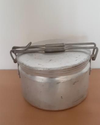 Contenitire antico porta pranzo