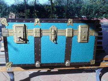 Baule vintage legno e metallo