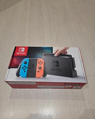 Nintendo Switch 1 con 1 gioco e porta Nintendo 