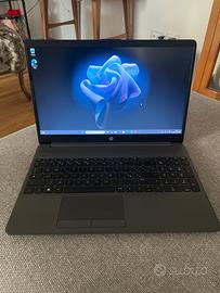 HP 250 G9 i7 12ª Gen 16GB RAM 512GB SSD