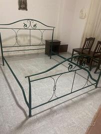 Testata in ferro battutto per letto matrimoniale